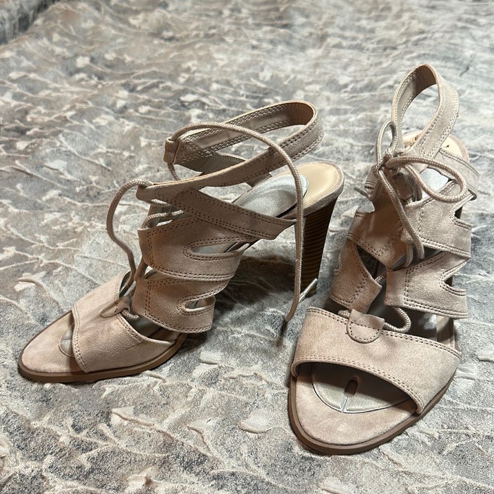 Vera Wang heels